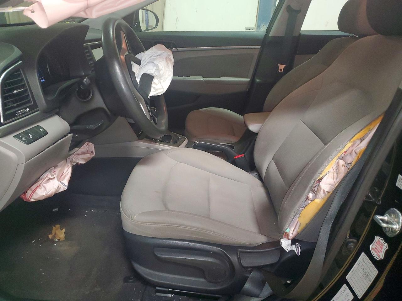 2018 HYUNDAI ELANTRA SEL photo 7