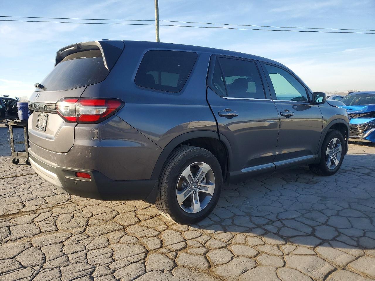 2025 HONDA PILOT EXL photo 9