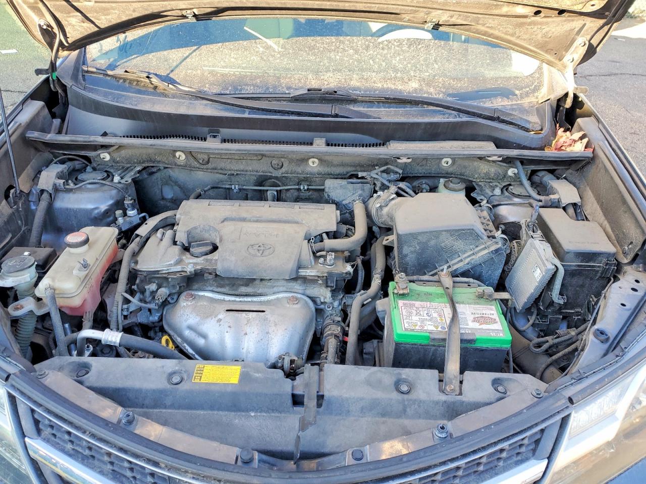2015 TOYOTA RAV4 XLE photo 12