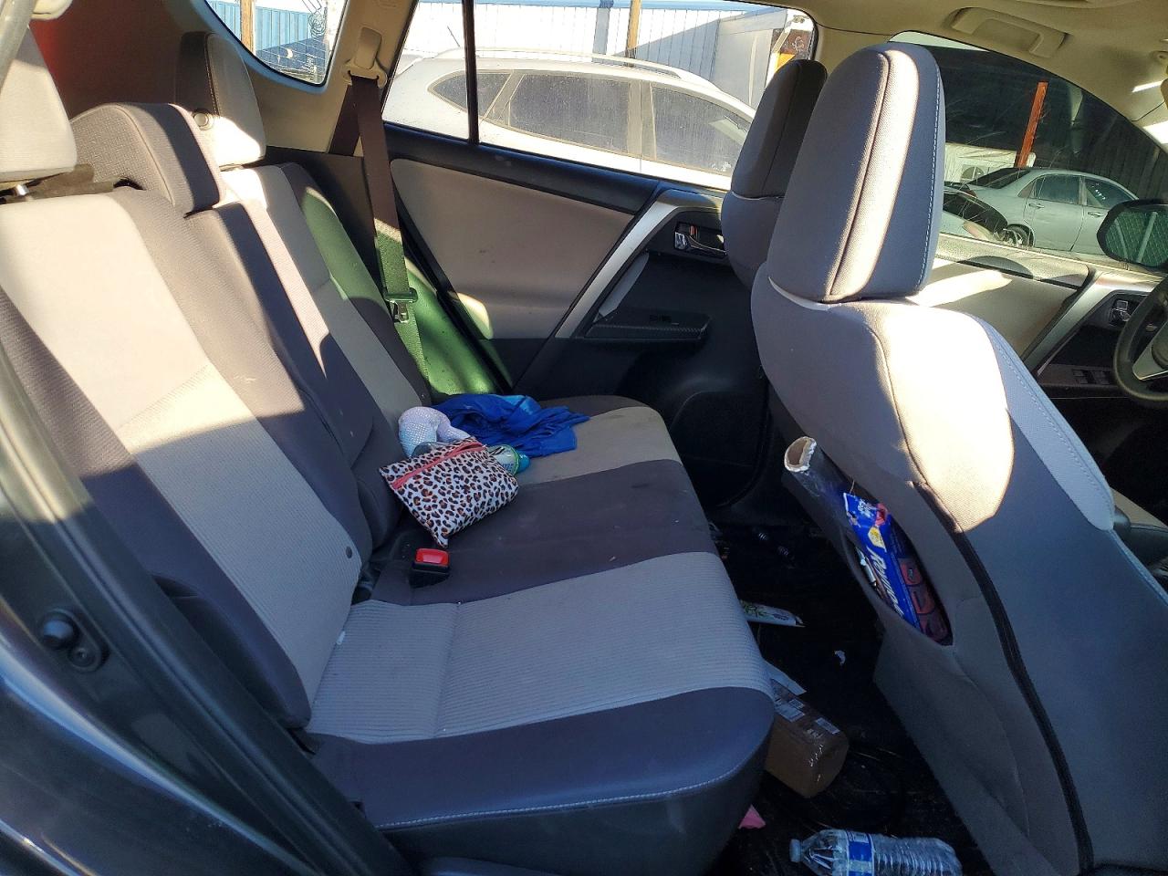 2015 TOYOTA RAV4 XLE photo 11