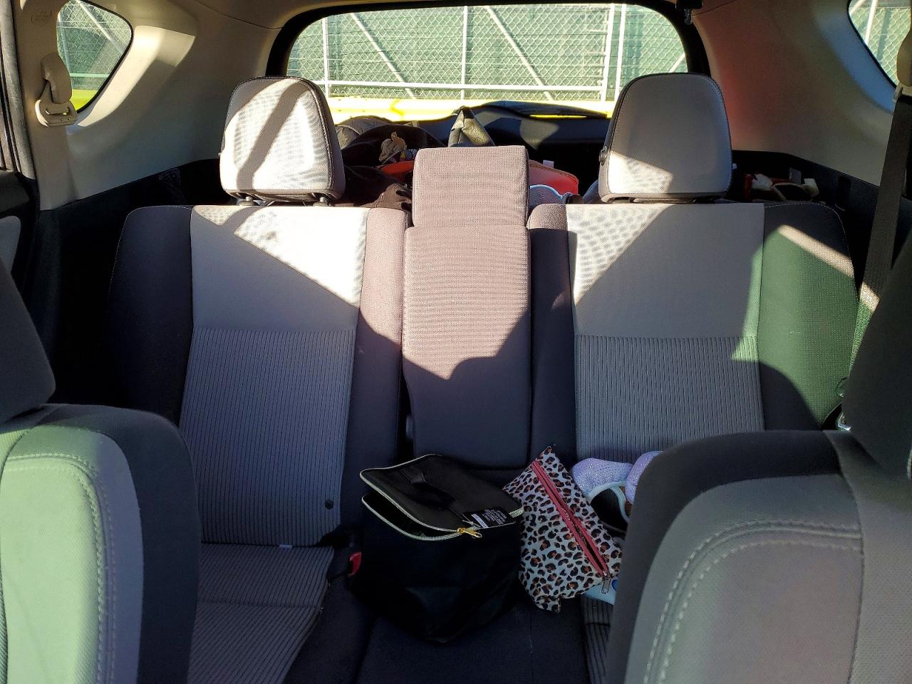 2015 TOYOTA RAV4 XLE photo 10