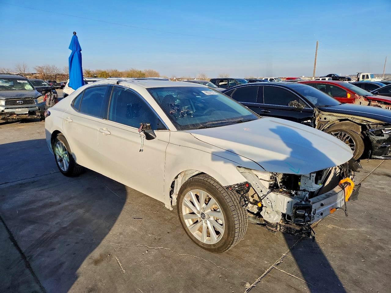 2024 TOYOTA CAMRY LE photo 4