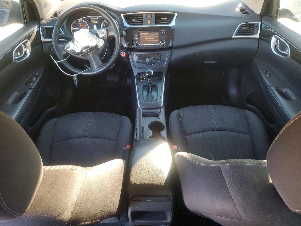 2018 NISSAN SENTRA S photo 8