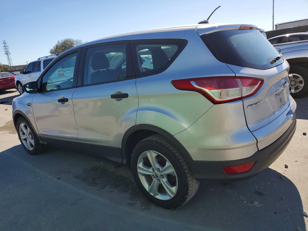 2015 FORD ESCAPE S photo 2