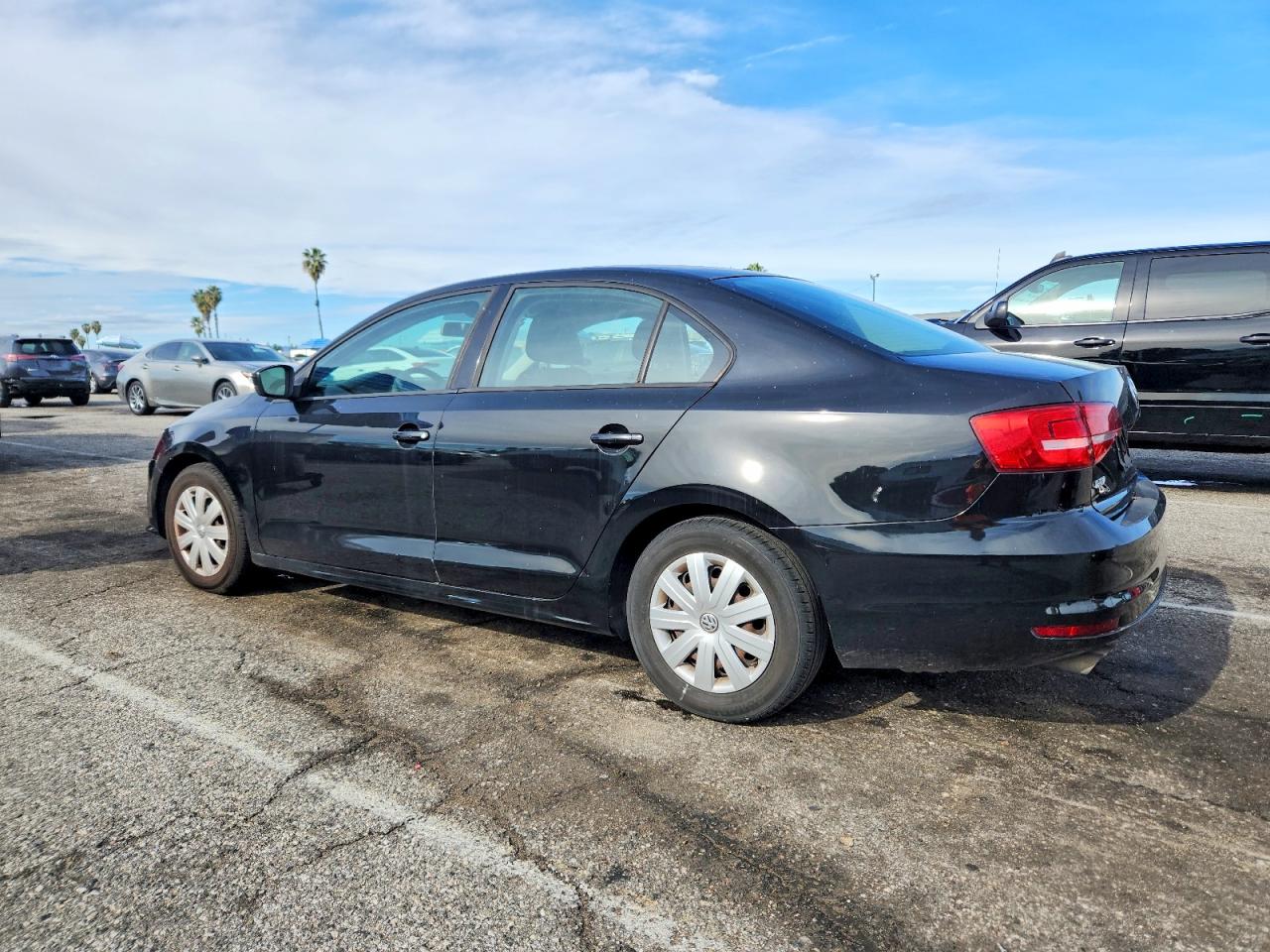 2015 VOLKSWAGEN JETTA BASE photo 2
