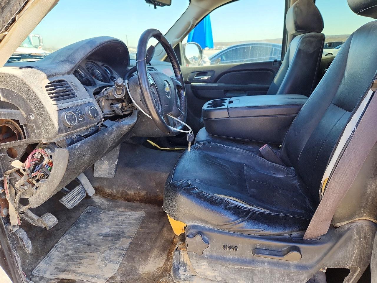 2010 CHEVROLET SUBURBAN K1500 LS photo 7