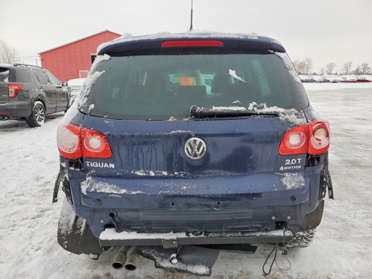2011 VOLKSWAGEN TIGUAN S photo 6