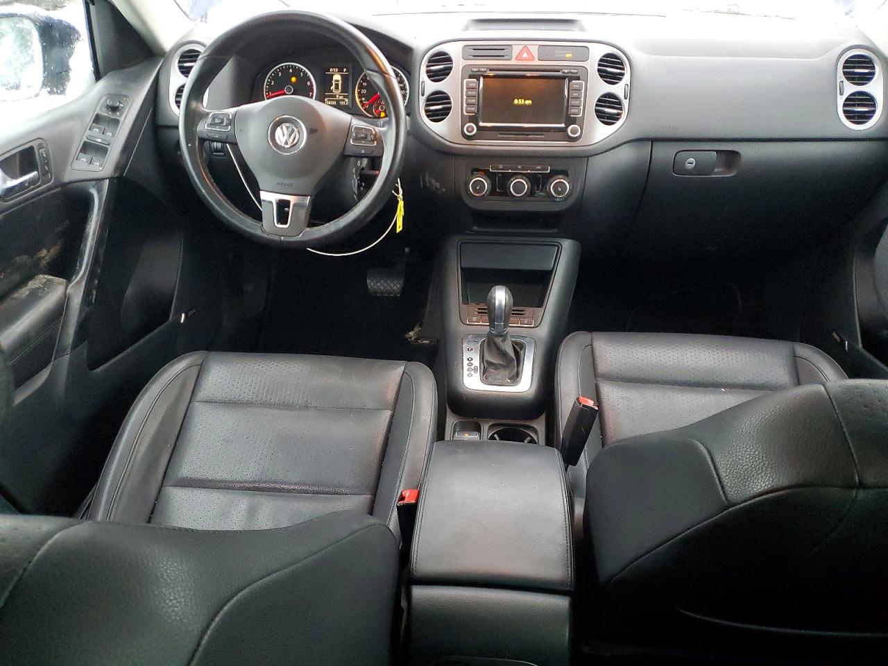 2011 VOLKSWAGEN TIGUAN S photo 8