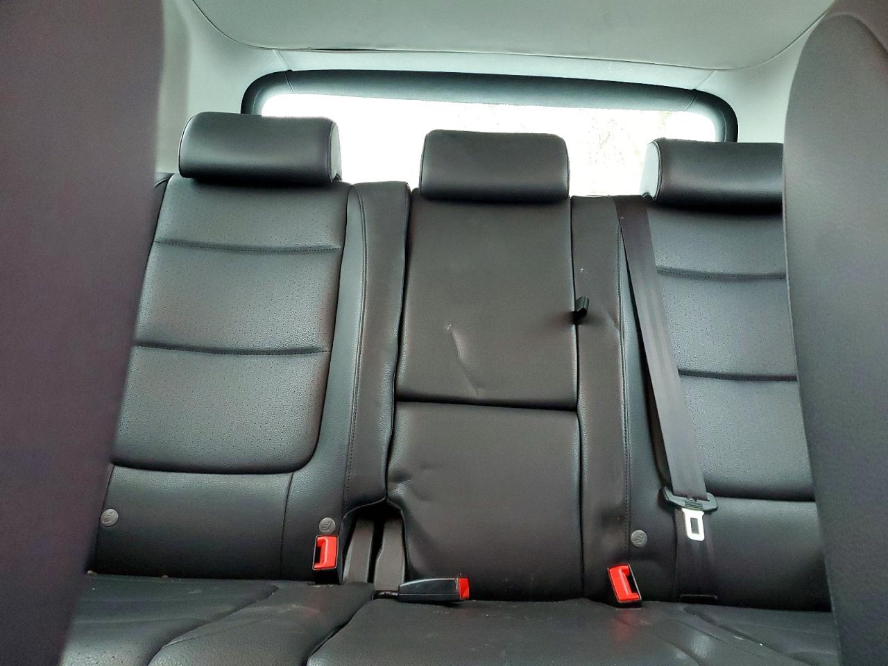 2011 VOLKSWAGEN TIGUAN S photo 10