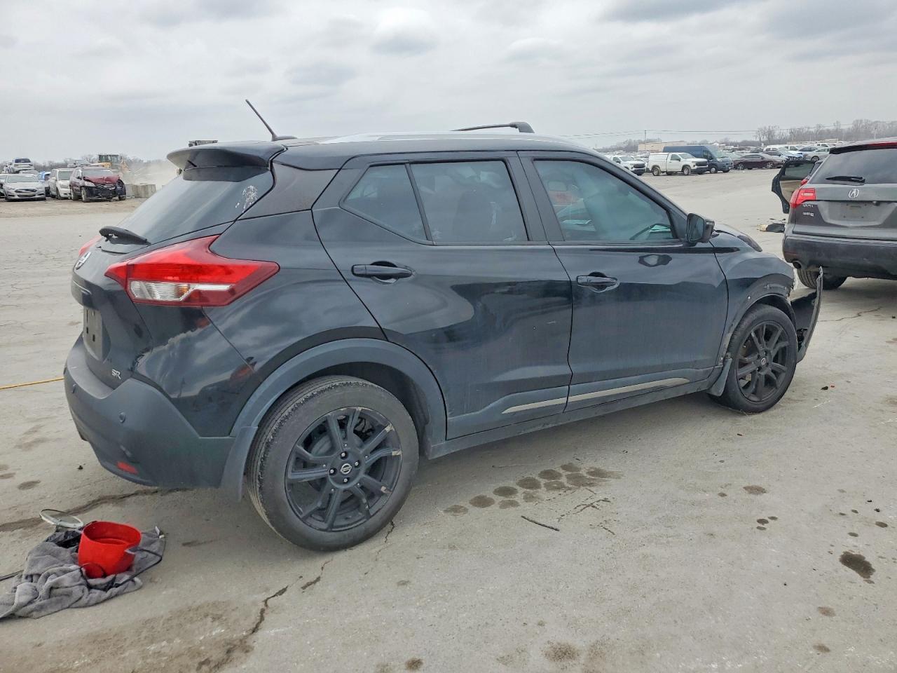2020 NISSAN KICKS SR photo 3