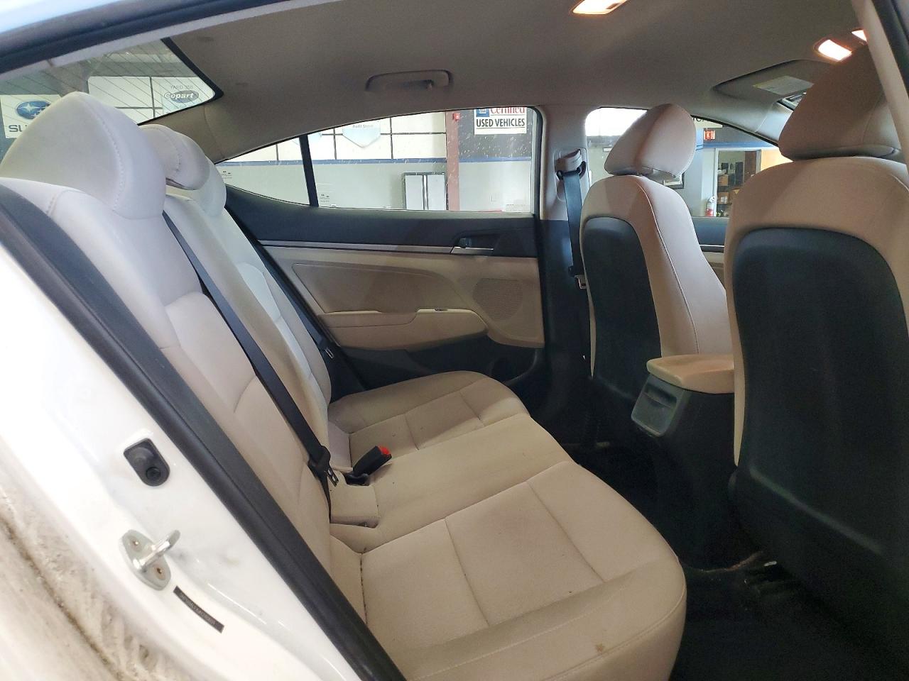 2018 HYUNDAI ELANTRA SEL photo 10