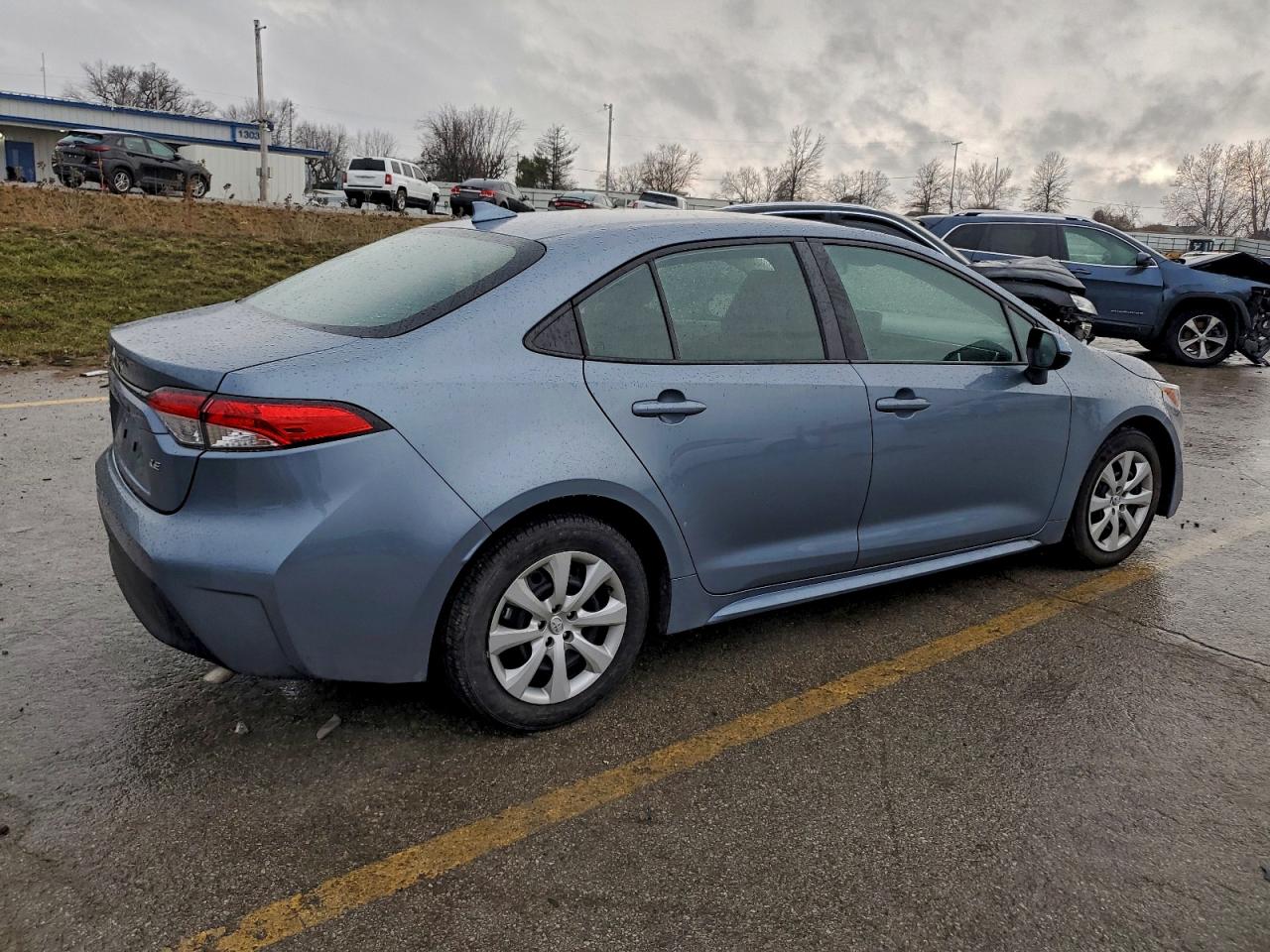 2024 TOYOTA COROLLA LE photo 3