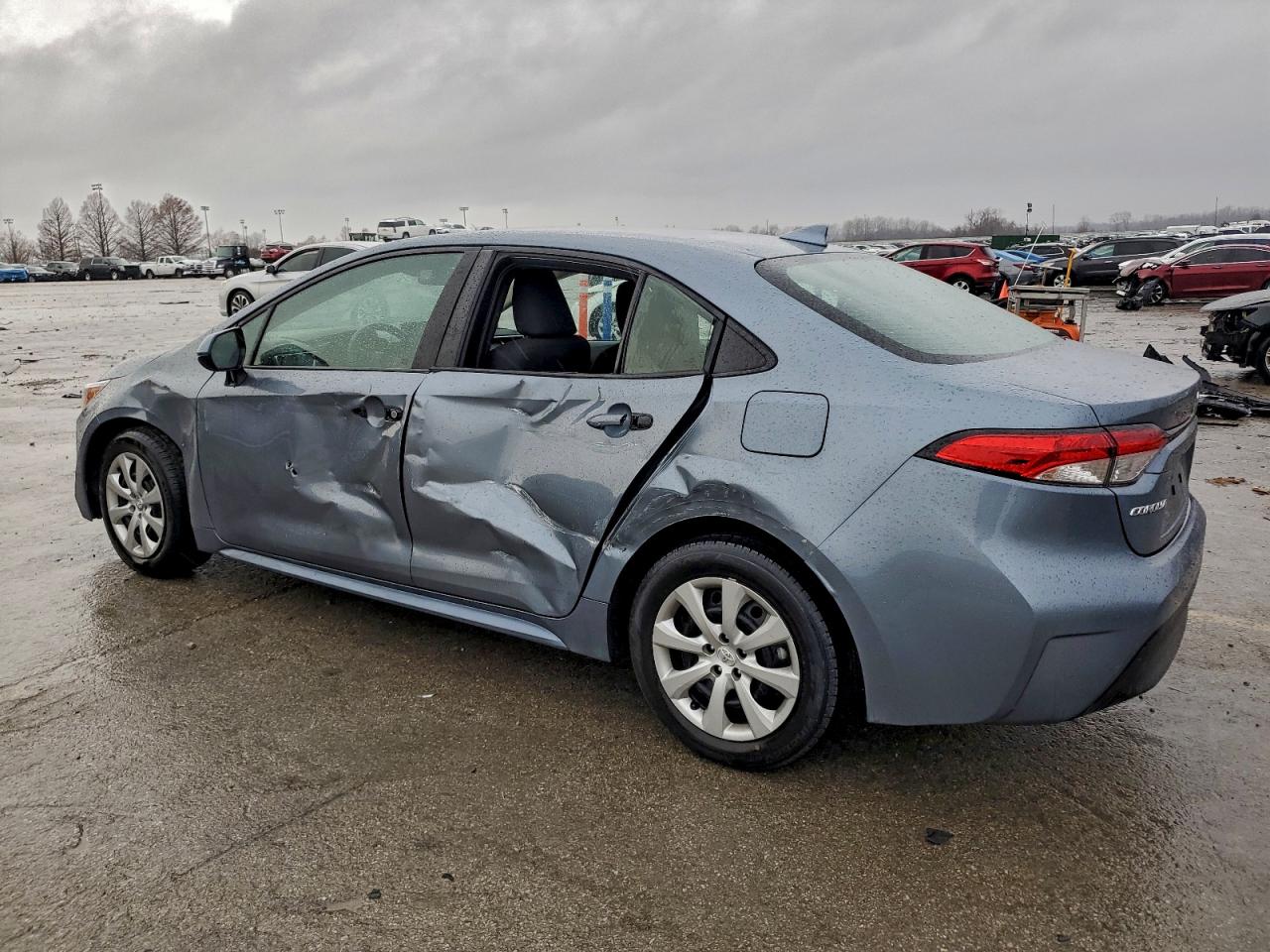2024 TOYOTA COROLLA LE photo 2