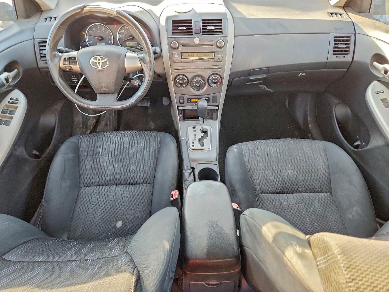 2011 TOYOTA COROLLA BASE photo 8