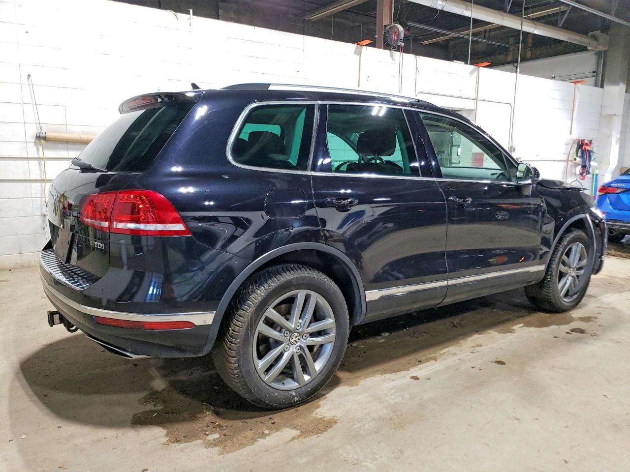 2015 VOLKSWAGEN TOUAREG V6 TDI photo 3