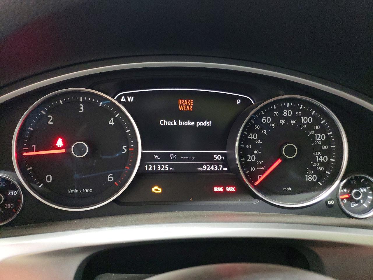 2015 VOLKSWAGEN TOUAREG V6 TDI photo 9