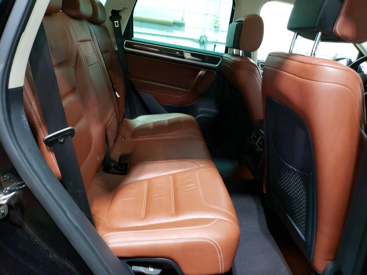 2015 VOLKSWAGEN TOUAREG V6 TDI photo 11