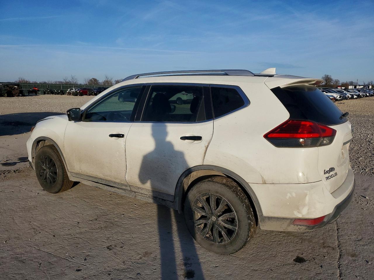 2017 NISSAN ROGUE S photo 2