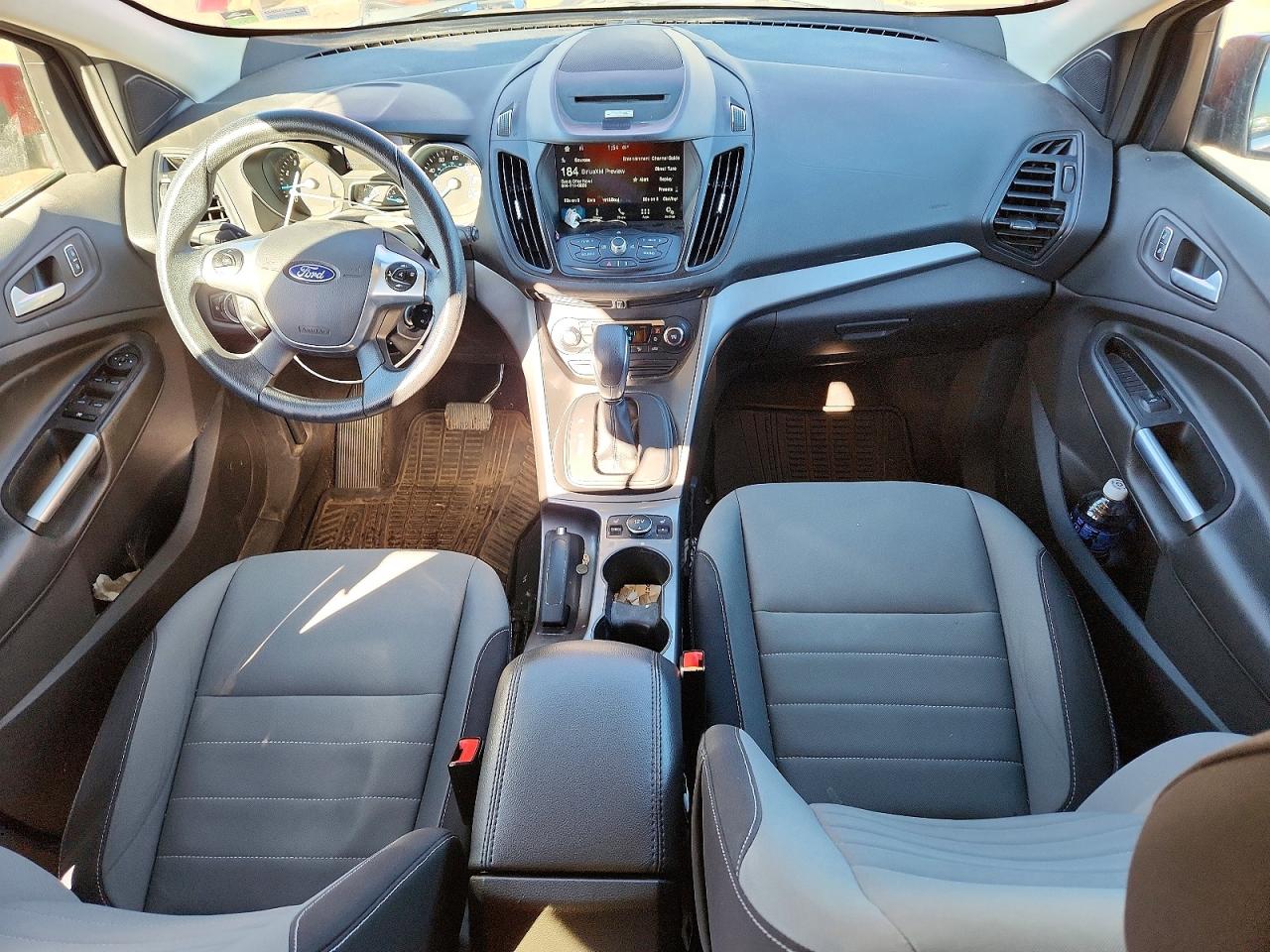 2016 FORD ESCAPE SE photo 8