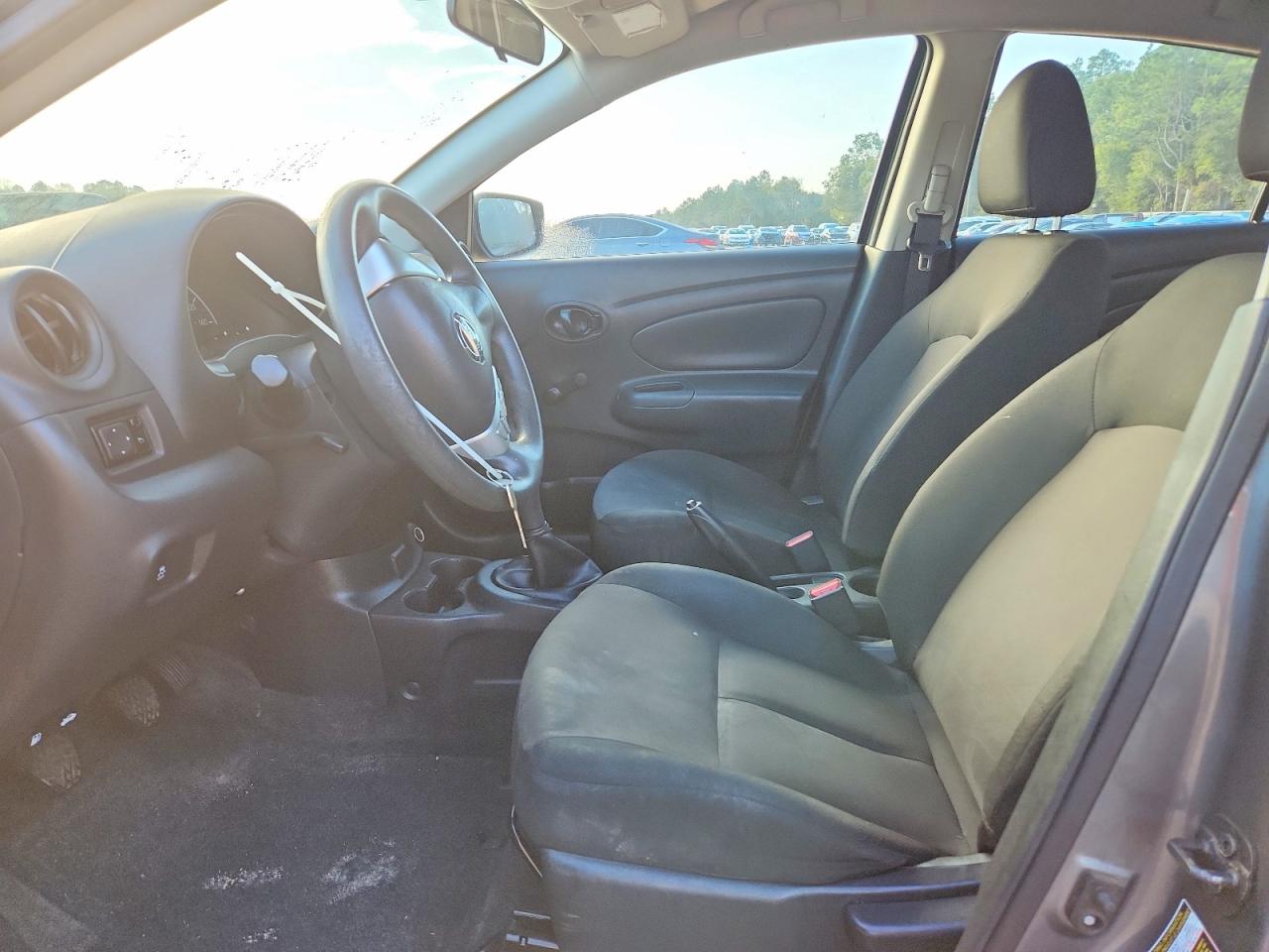 2018 NISSAN VERSA S photo 7