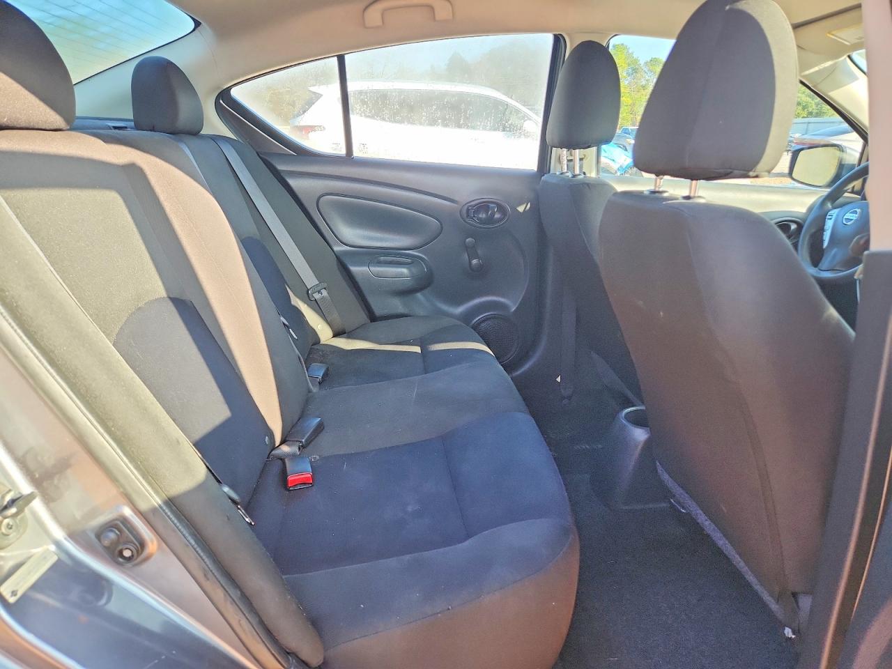 2018 NISSAN VERSA S photo 10