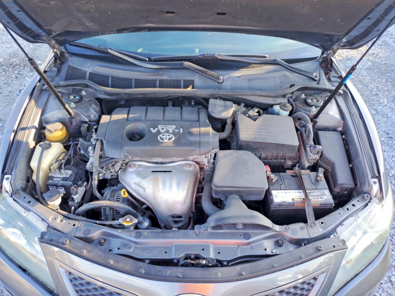 2010 TOYOTA CAMRY BASE photo 11