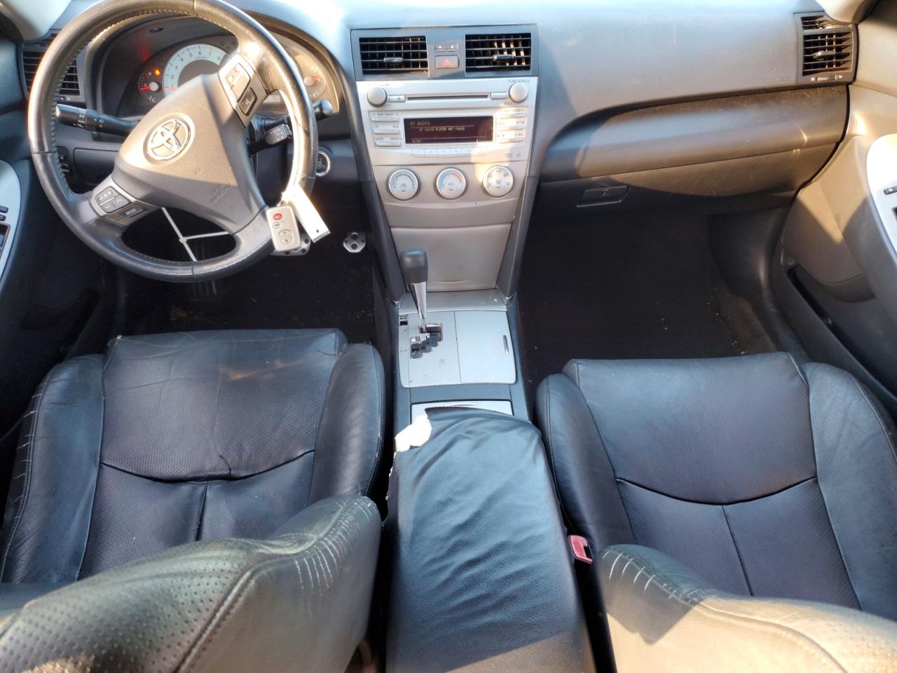 2010 TOYOTA CAMRY BASE photo 8