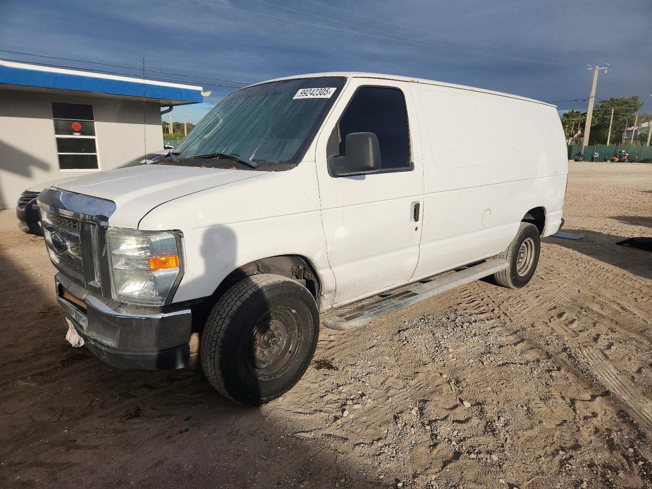2013 FORD E250