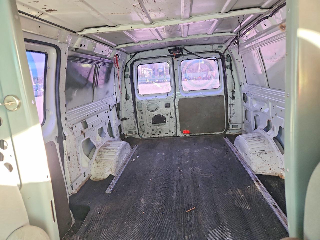 2013 FORD E250 DELIVERY VAN photo 10