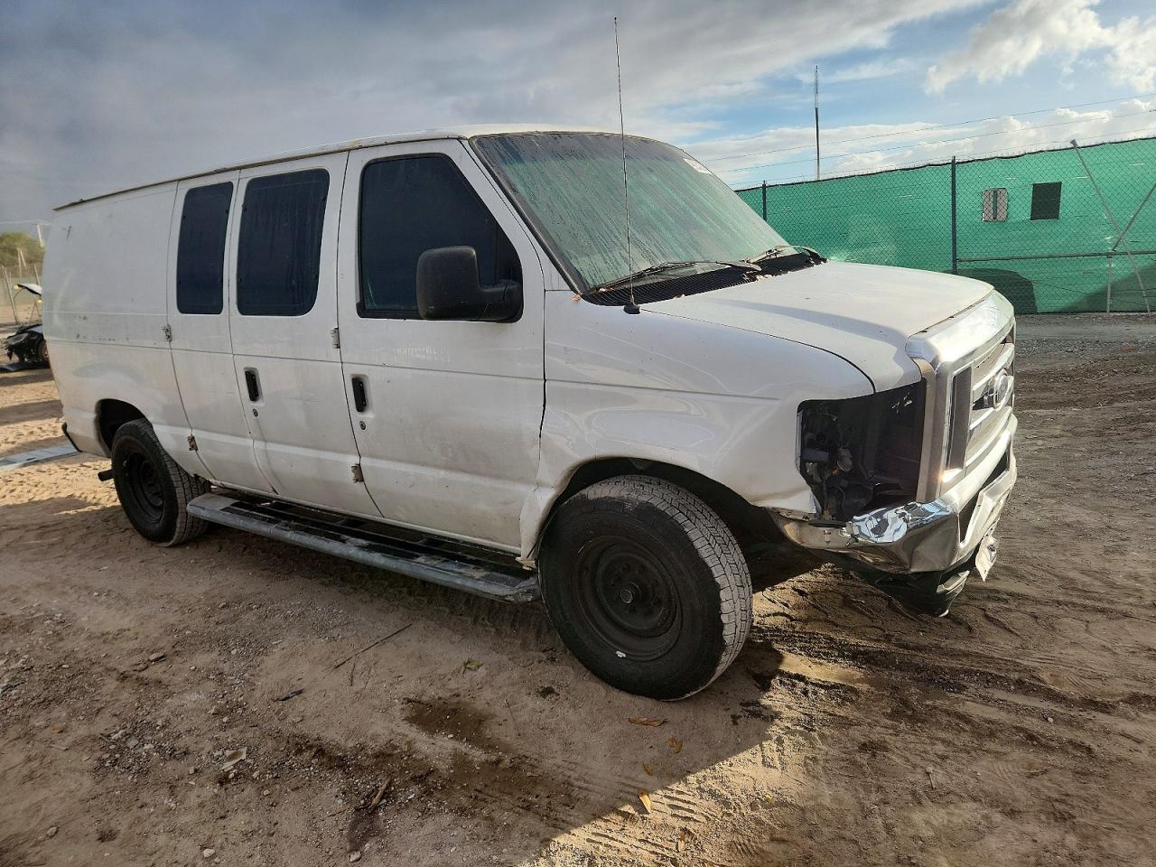 2013 FORD E250 DELIVERY VAN photo 4