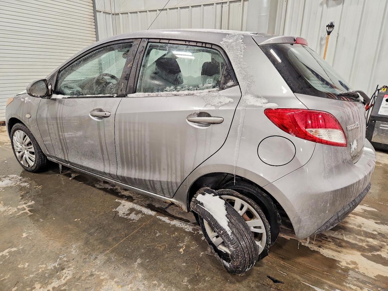 2012 MAZDA MAZDA2 photo 2