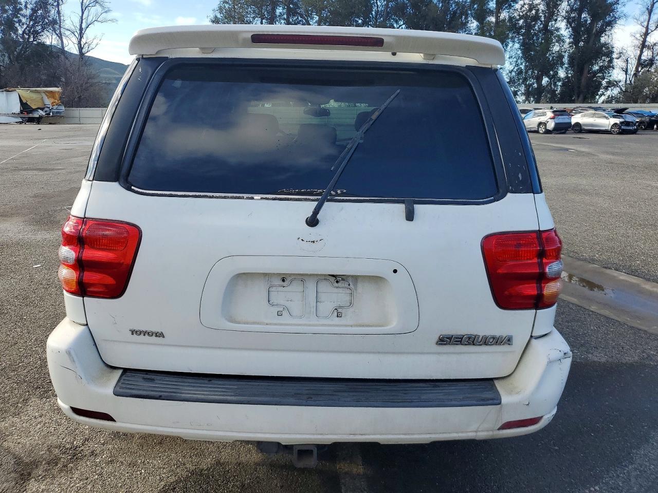 2004 TOYOTA SEQUOIA LIMITED photo 6