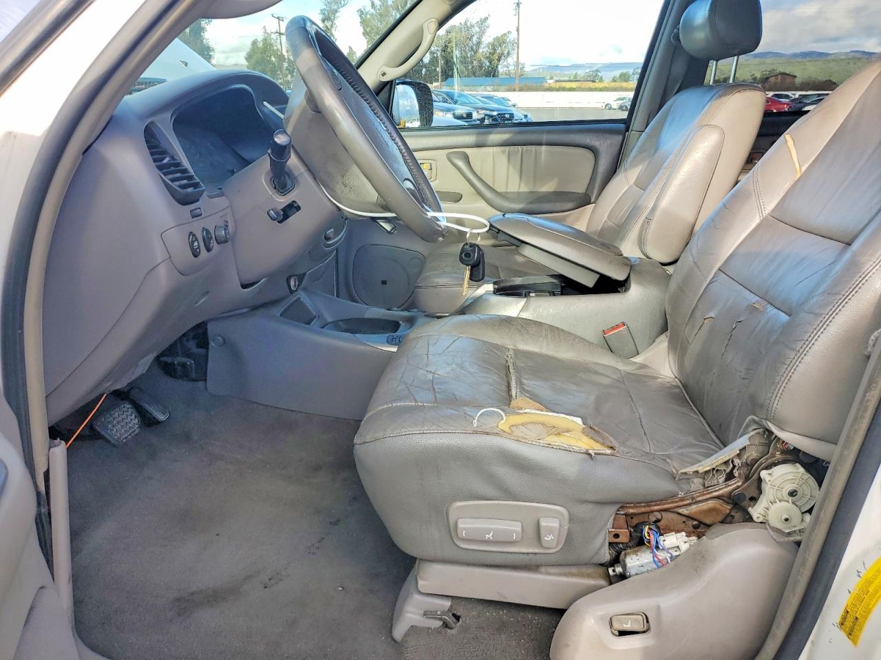 2004 TOYOTA SEQUOIA LIMITED photo 7