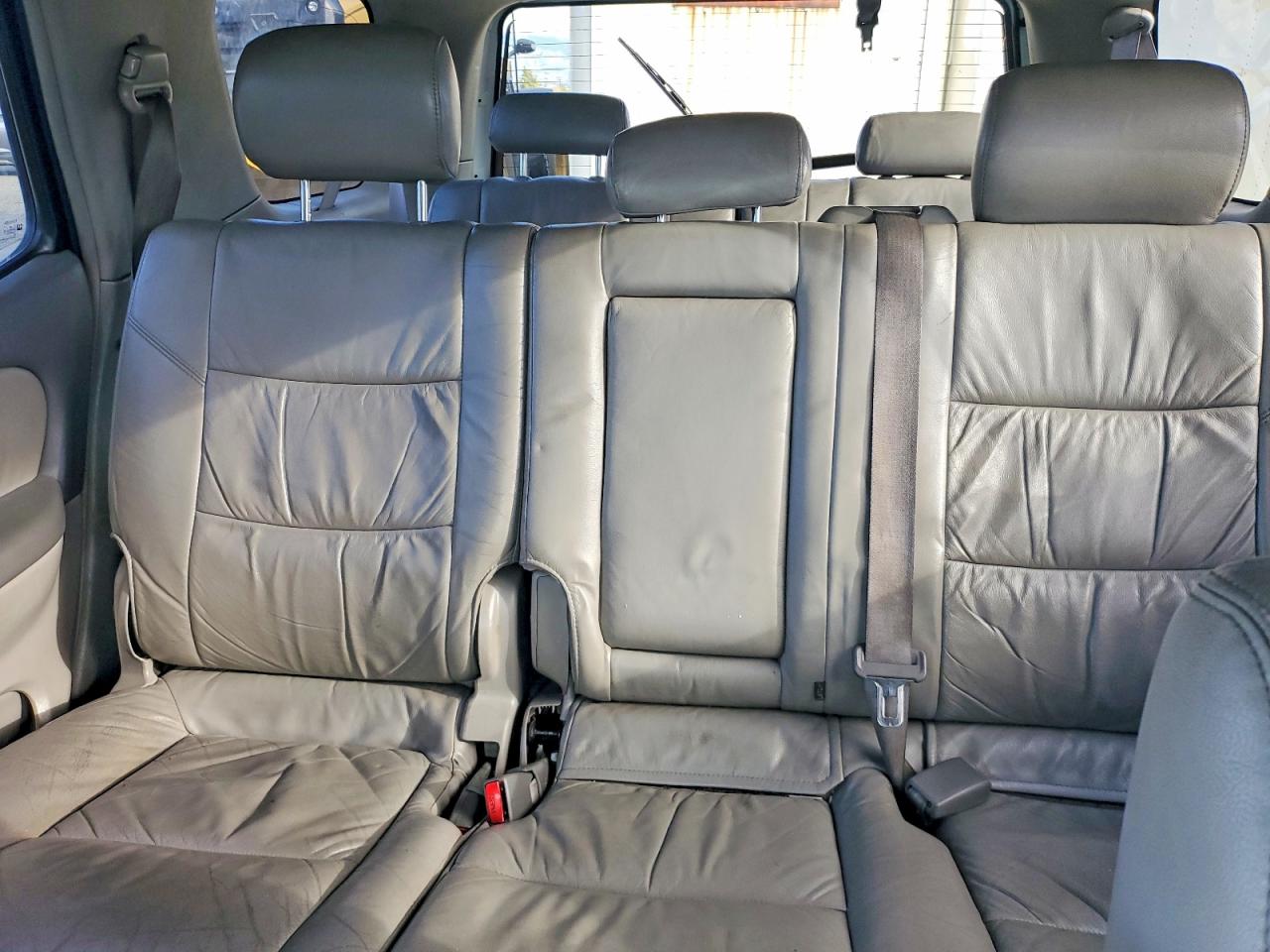 2004 TOYOTA SEQUOIA LIMITED photo 10