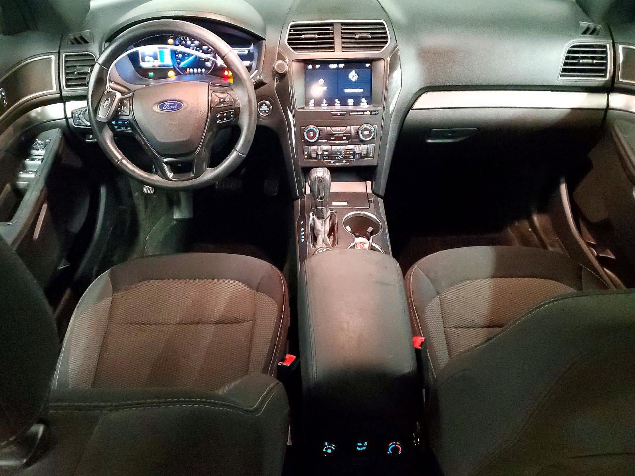 2018 FORD EXPLORER XLT photo 8