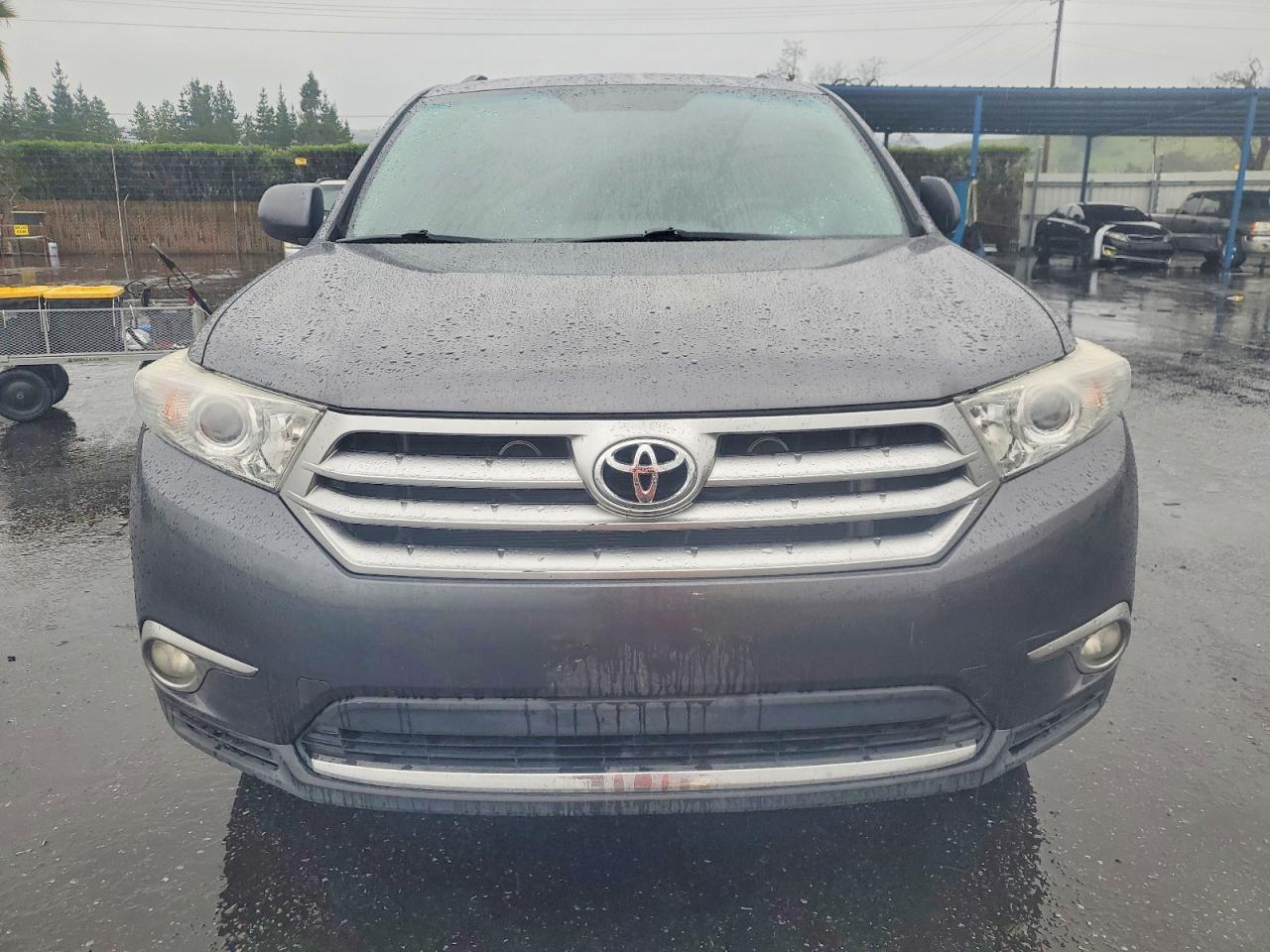 2012 TOYOTA HIGHLANDER BASE photo 5