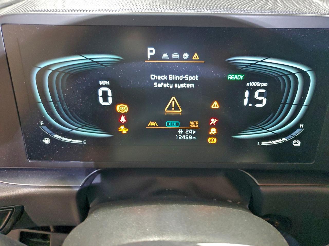 2024 KIA NIRO LX photo 9