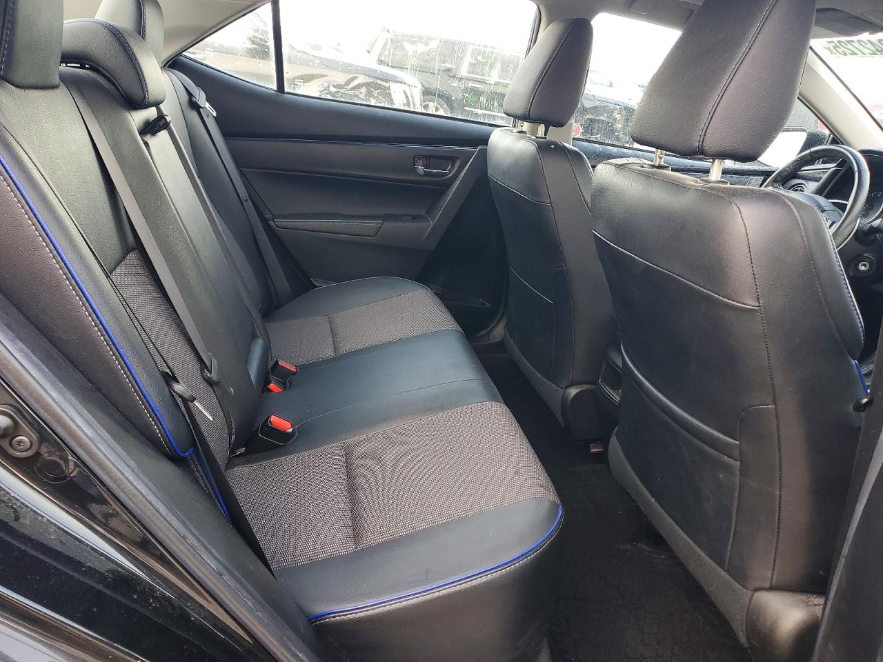 2018 TOYOTA COROLLA L photo 10