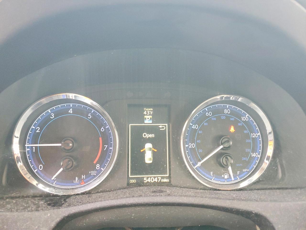 2018 TOYOTA COROLLA L photo 9