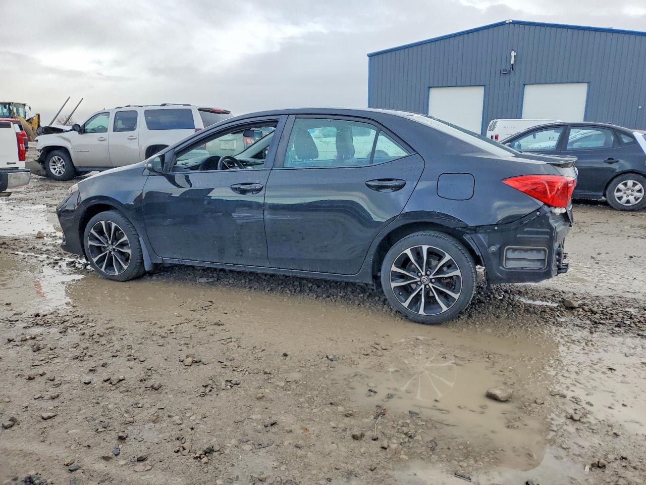 2018 TOYOTA COROLLA L photo 2