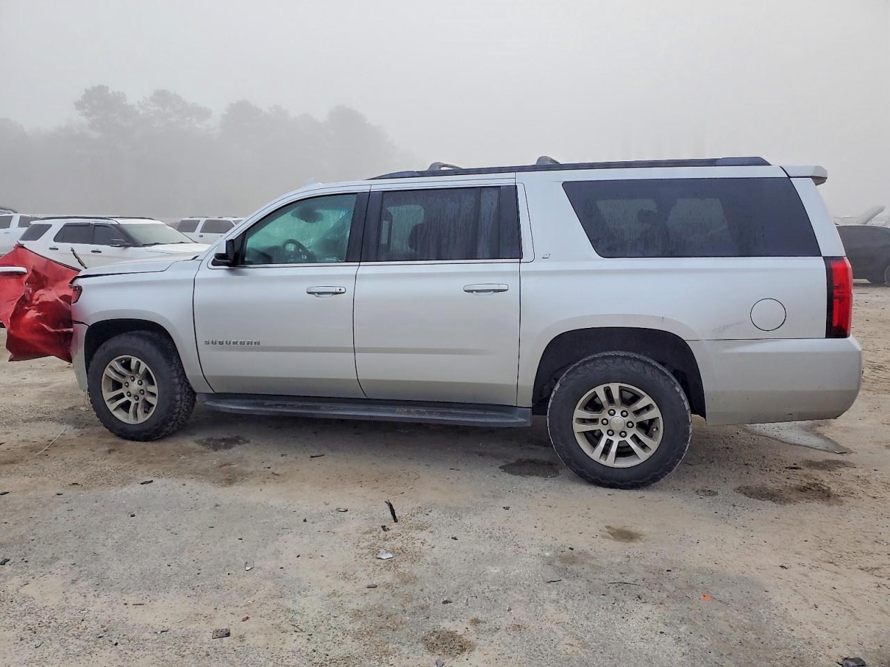 2018 CHEVROLET SUBURBAN K1500 LT photo 2