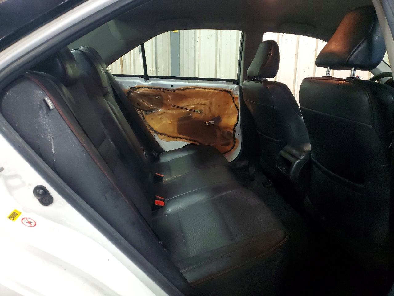 2016 TOYOTA CAMRY LE photo 10