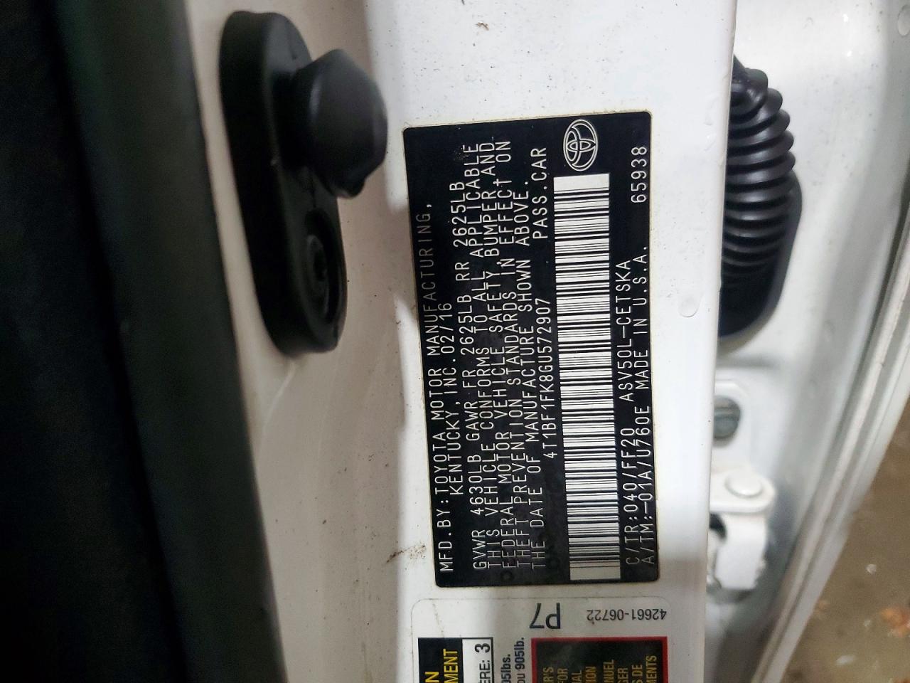 2016 TOYOTA CAMRY LE photo 13