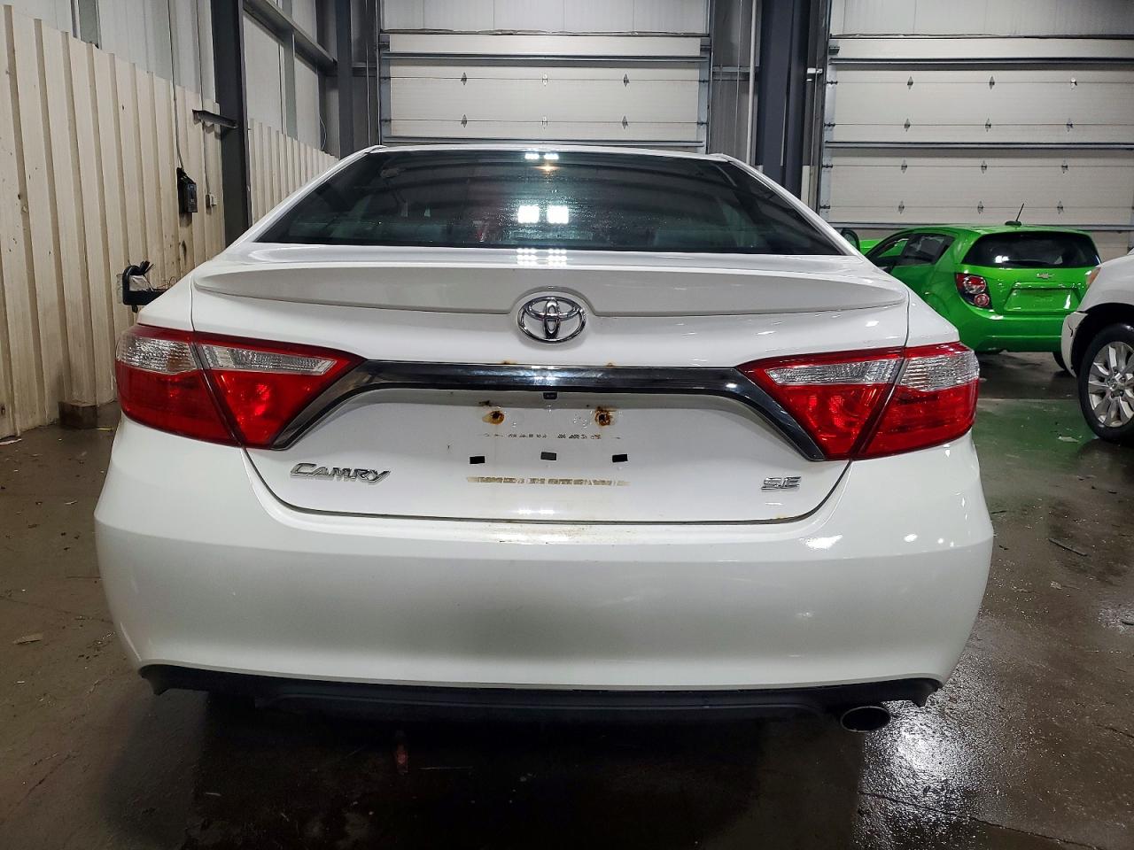 2016 TOYOTA CAMRY LE photo 6