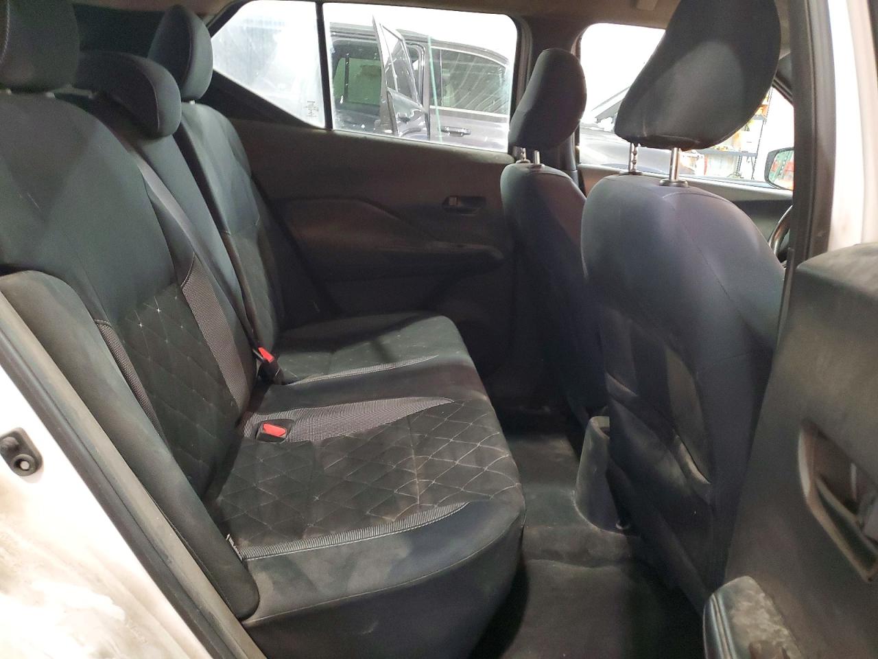 2020 NISSAN KICKS S photo 10
