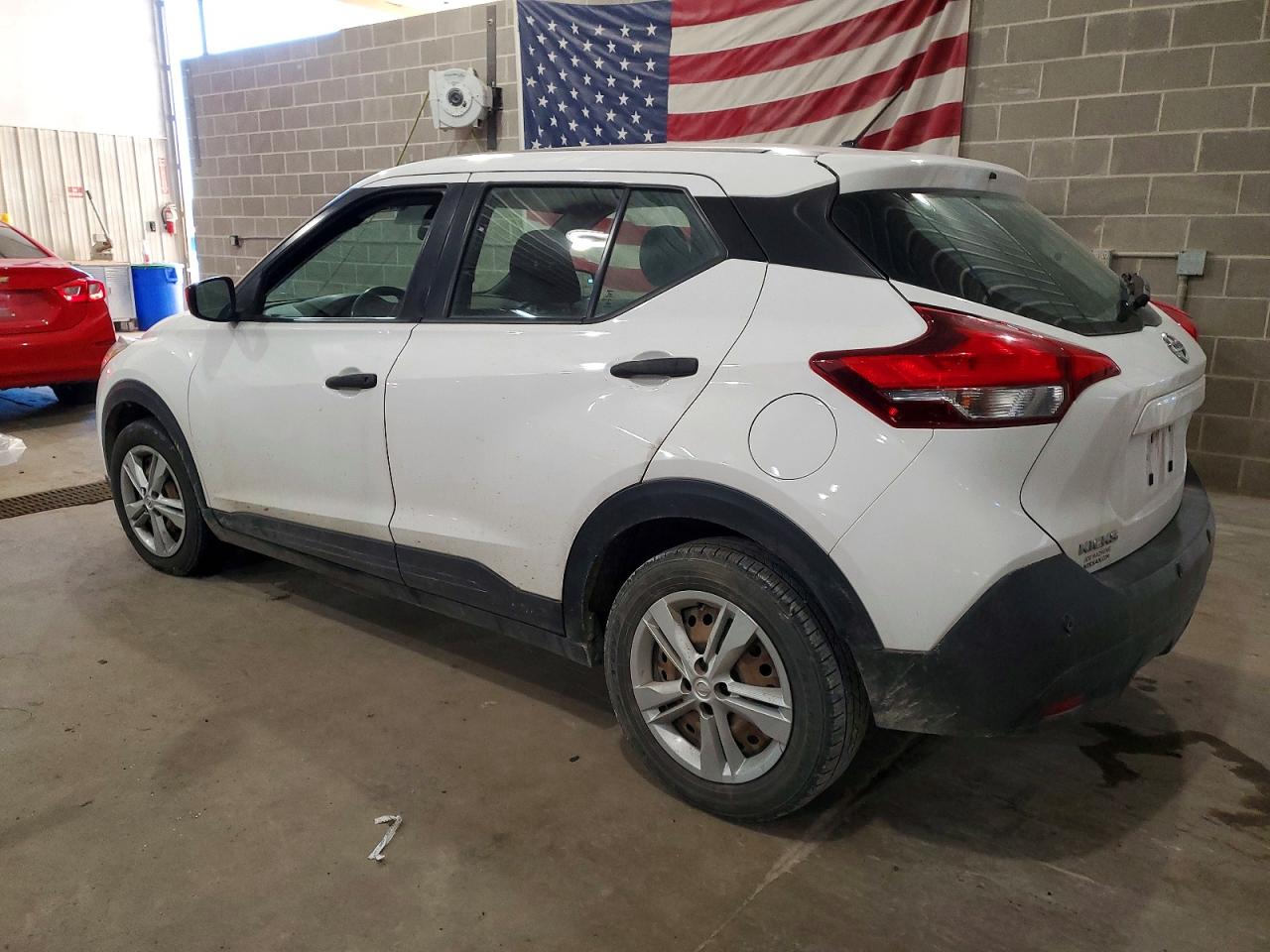 2020 NISSAN KICKS S photo 2
