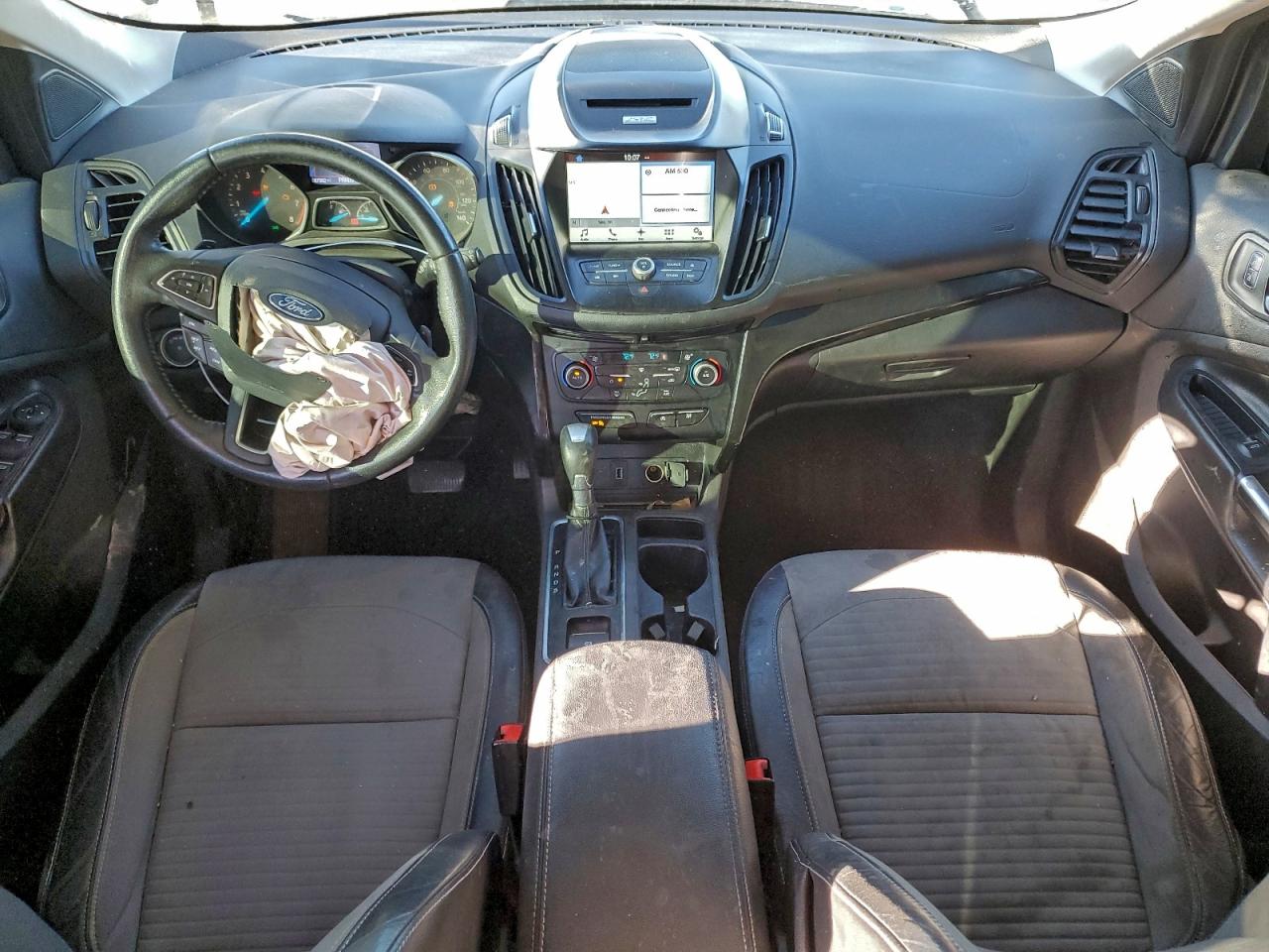 2017 FORD ESCAPE SE photo 8