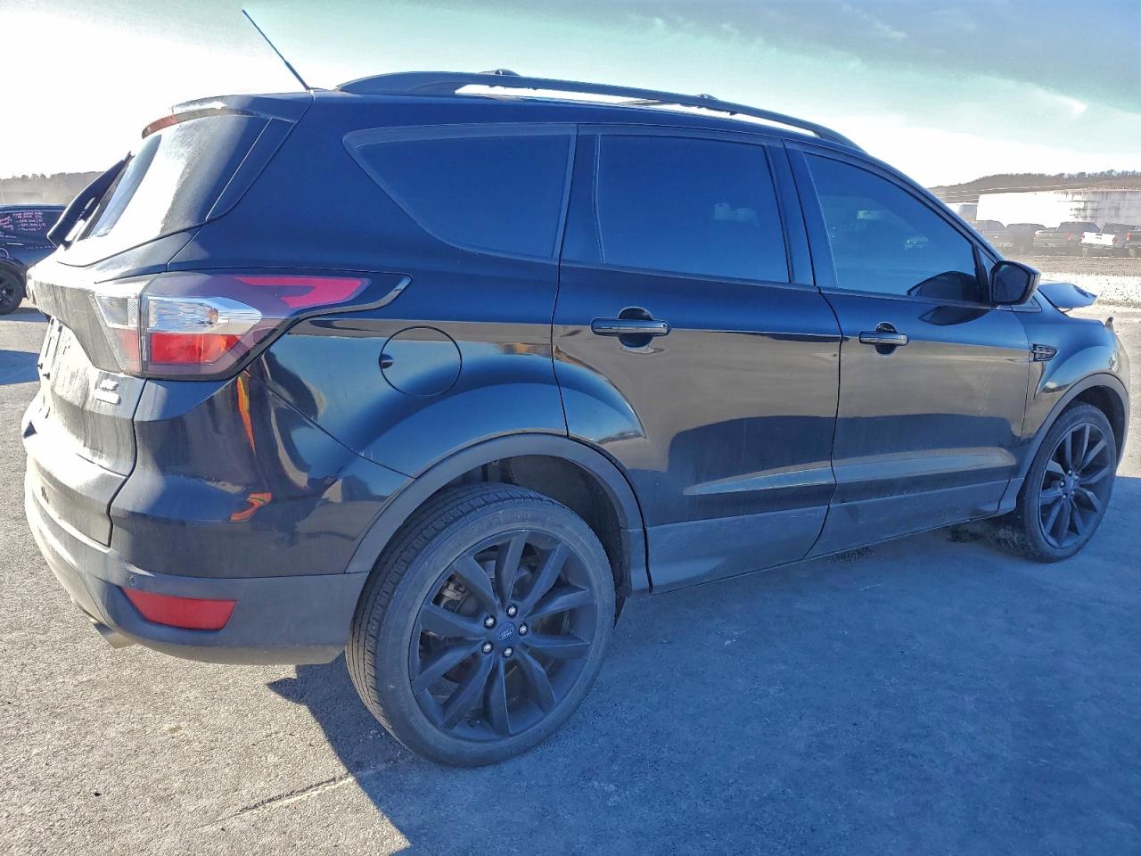 2017 FORD ESCAPE SE photo 3
