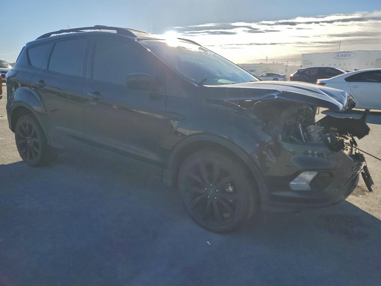 2017 FORD ESCAPE SE photo 4
