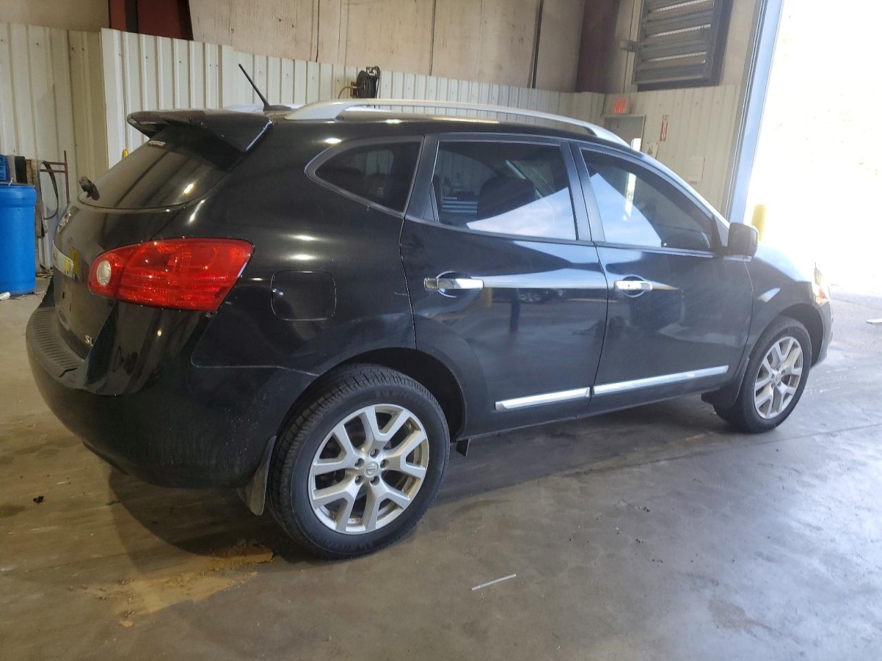 2013 NISSAN ROGUE S photo 3